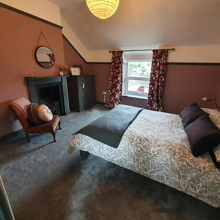 Cosy Cottage In Heart Of Llangollen Eksteriør bilde