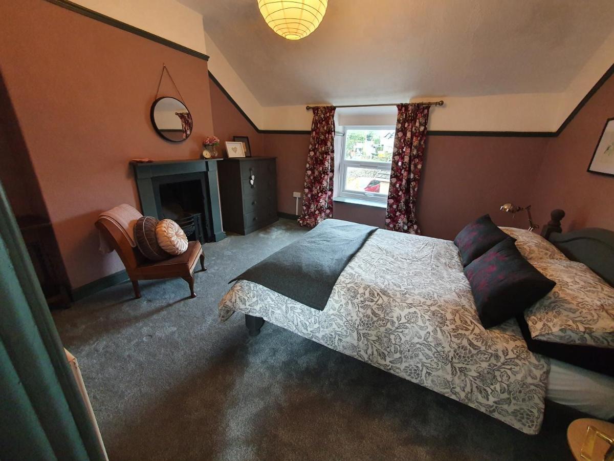 Cosy Cottage In Heart Of Llangollen Eksteriør bilde